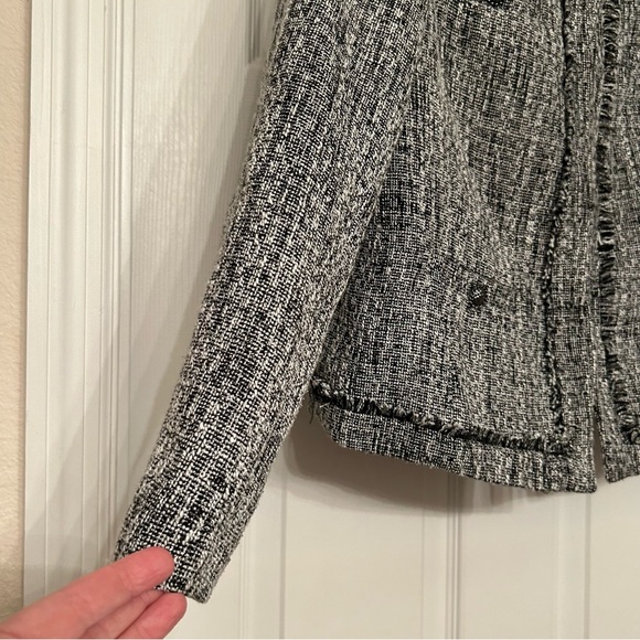 Karl Lagerfeld Black and White Tweed and Fringe Career Blazer Size 10 - Picture 10 of 14